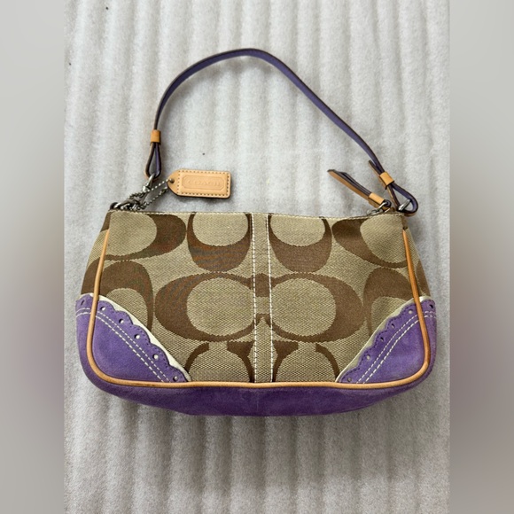 Coach Womens Hobo H05Q-1491 Limited Edition Signature Applique Fish Purse $ 228 - Picture 4 of 7